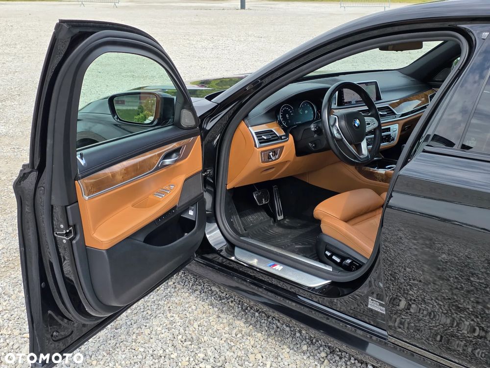 BMW Seria 7 750Li Edition Exclusive - 10