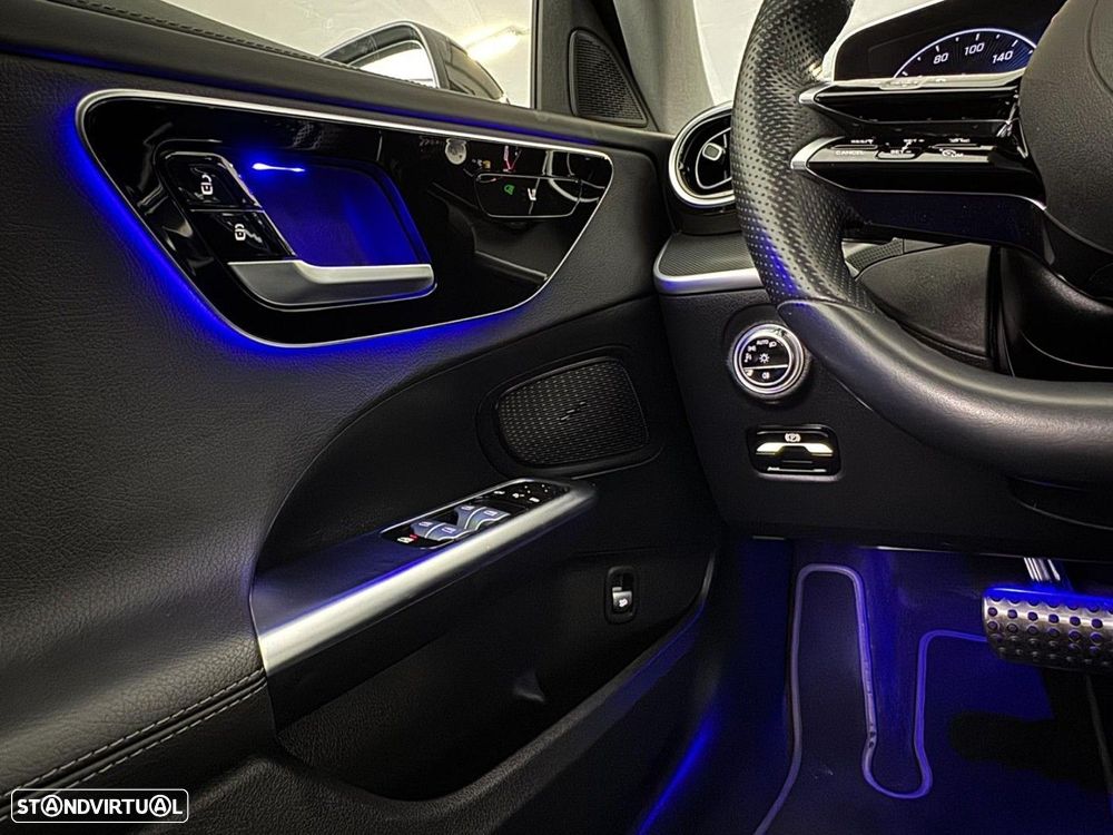 Mercedes-Benz C 200 AMG Line - 19