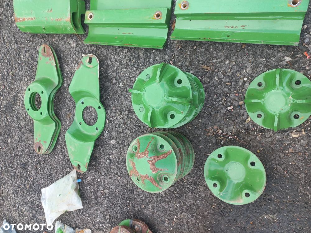 Części kosiarki KRONE ,dysk,ślizg,siłowniki,śruby,200310611,płoza,2535663,trzymak noża,200361700,934138.siłownik podnoszenia. - 9