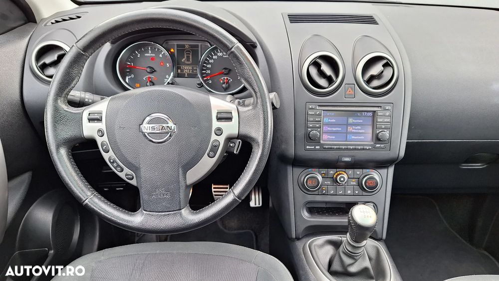 Nissan Qashqai+2 - 24