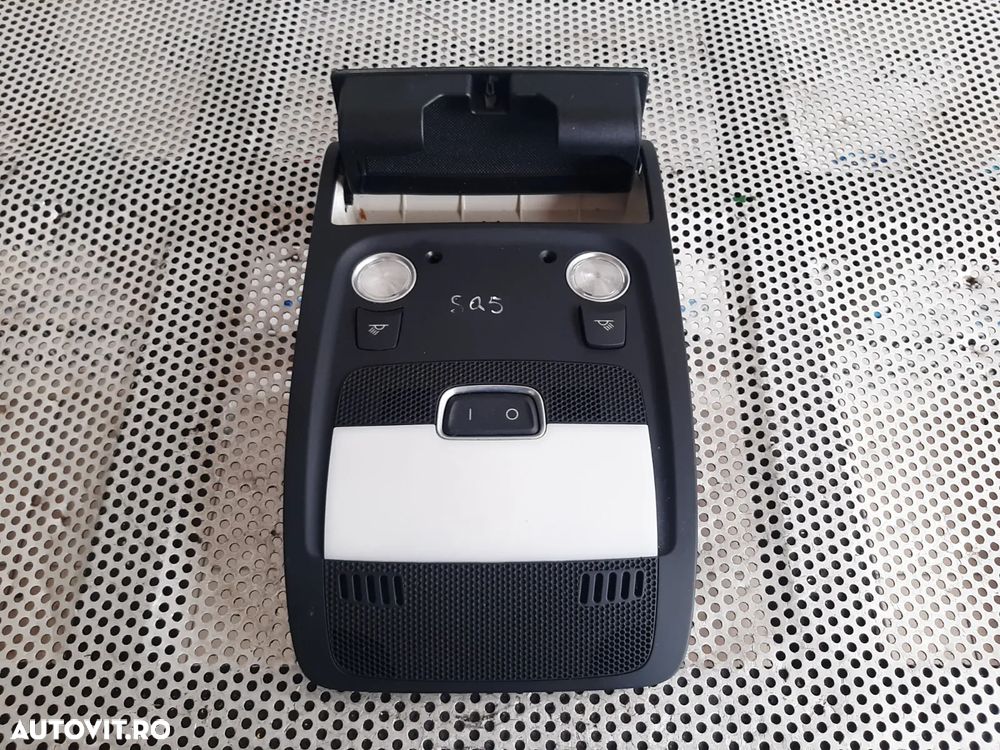 Plafoniera Audi Q5 SQ5 8TBF 8K - Dezmembrari Arad - 3