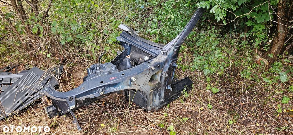 BMW 7 F01 Podłużnica lewa Ćwiartka przód lewy Fartuch Słupek Próg