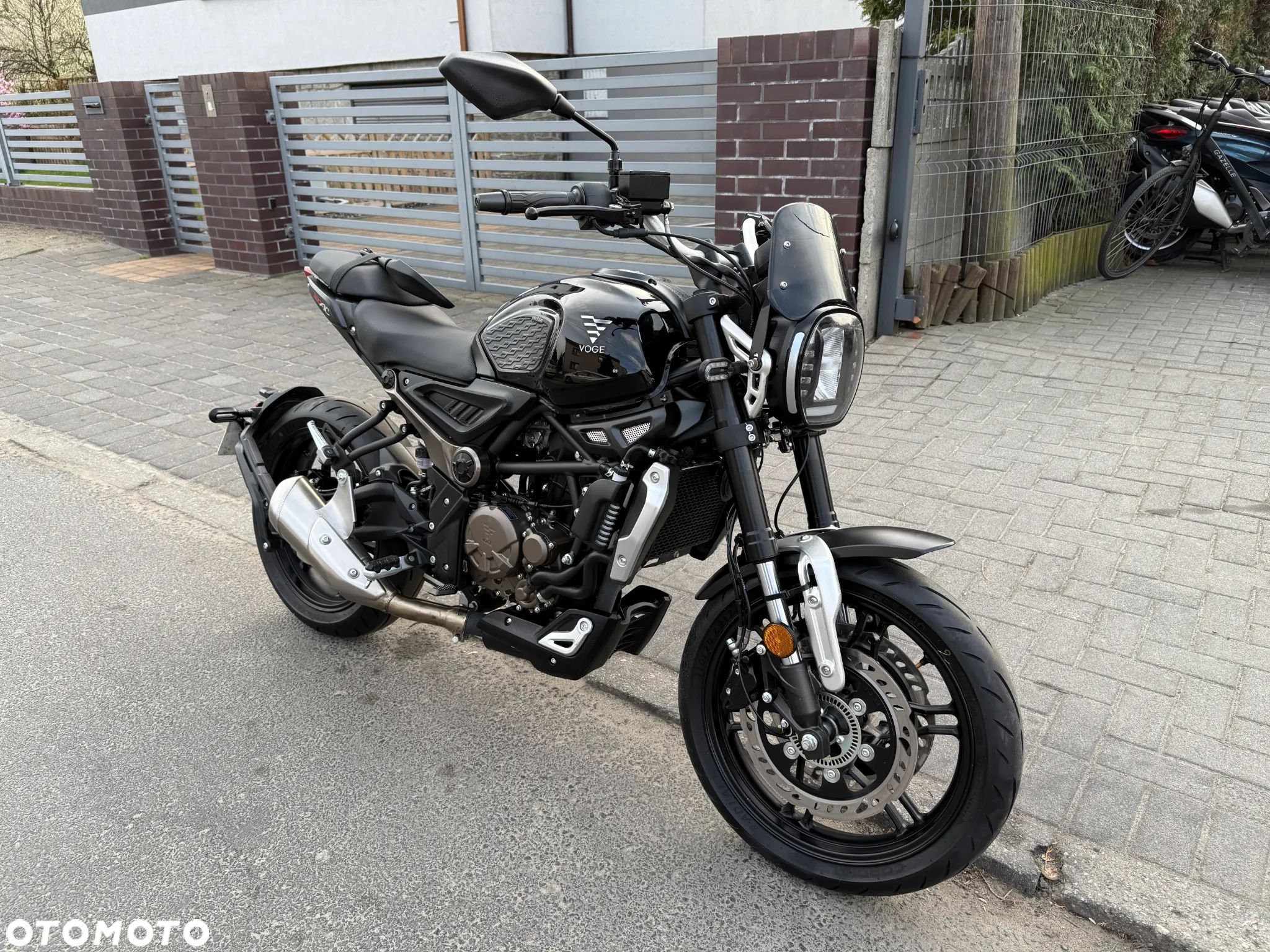 VOGE 300AC - 1