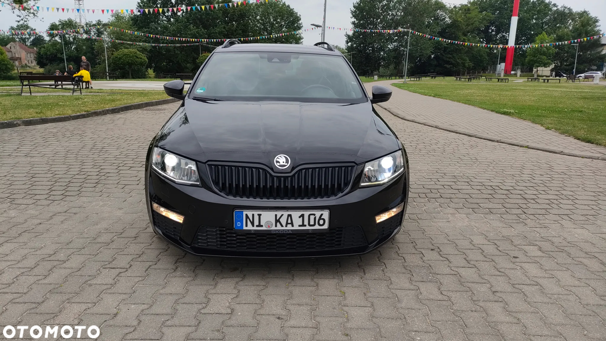 Skoda Octavia Combi 2.0 TDI RS - 23