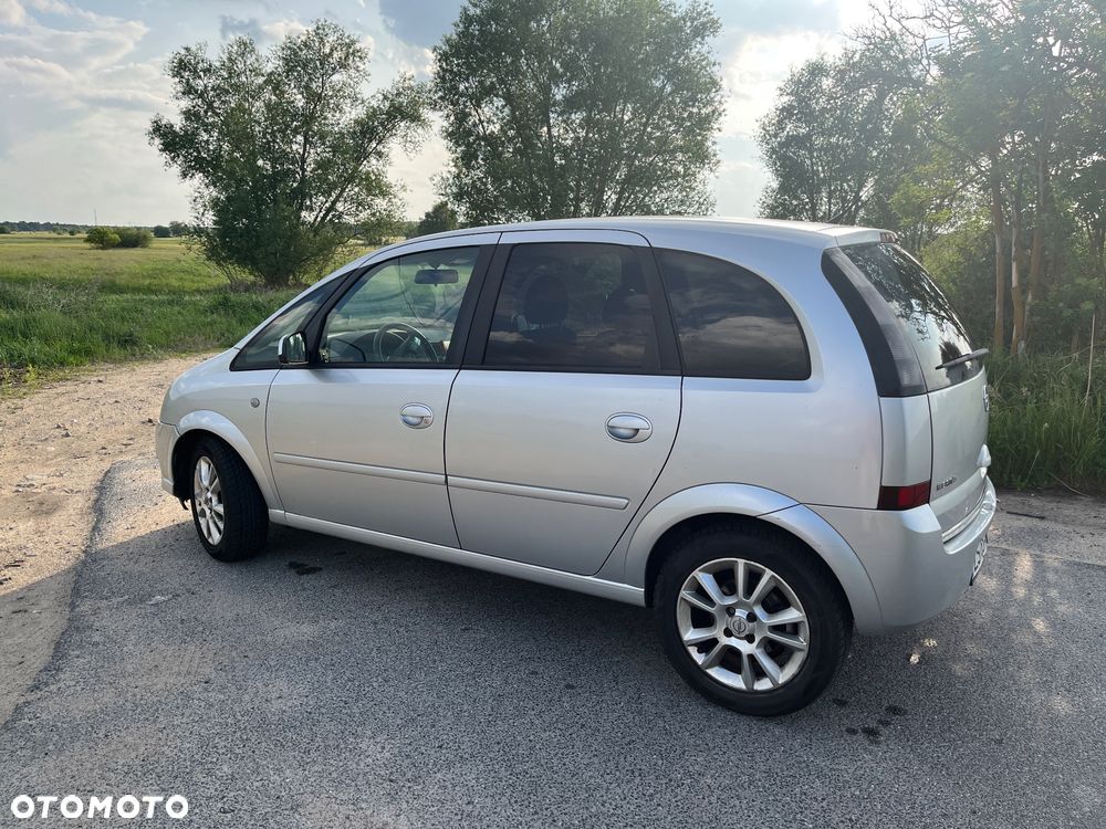 Opel Meriva 1.6 Cosmo - 4