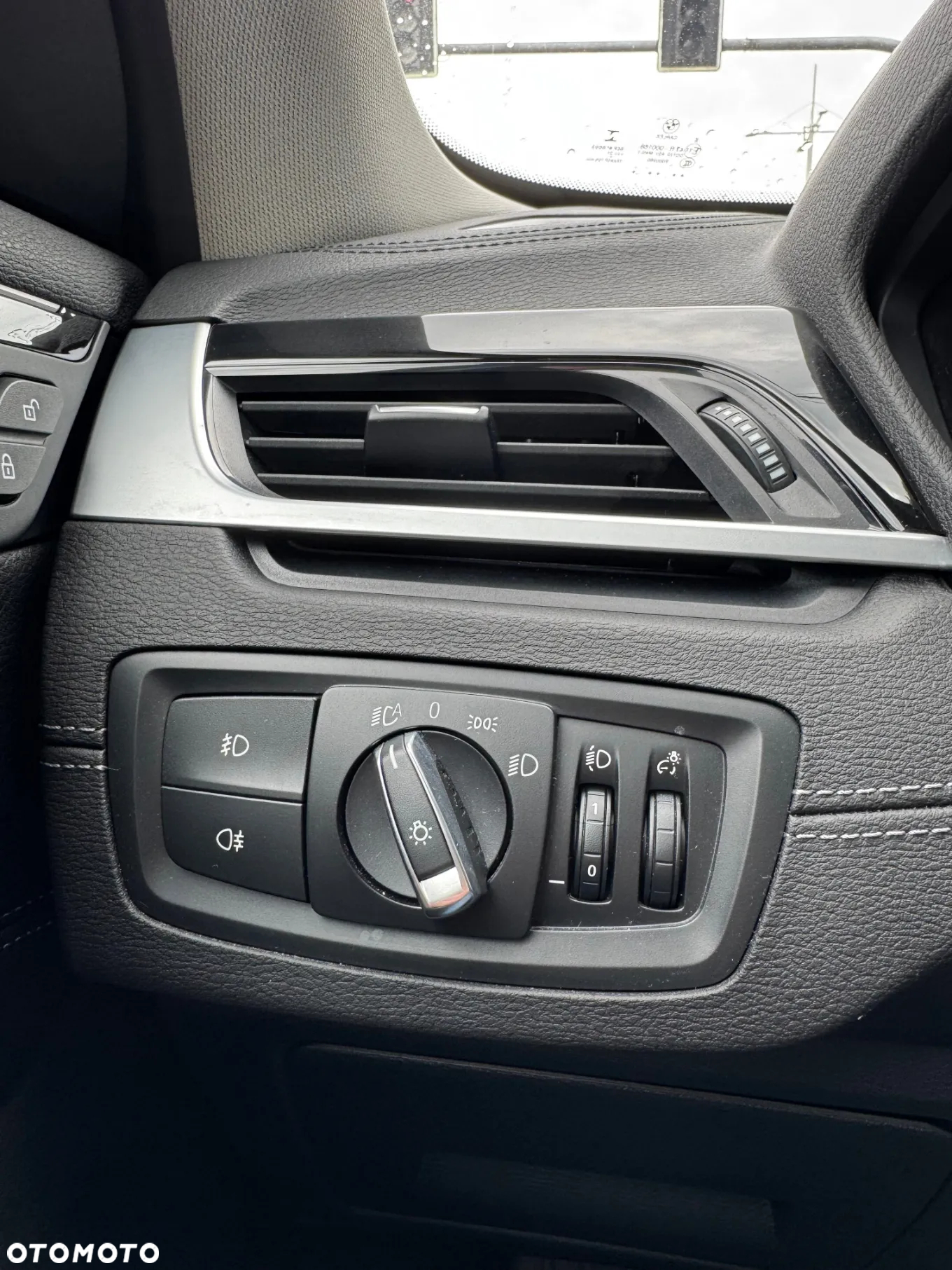 BMW X1 xDrive20i Sport Line - 13