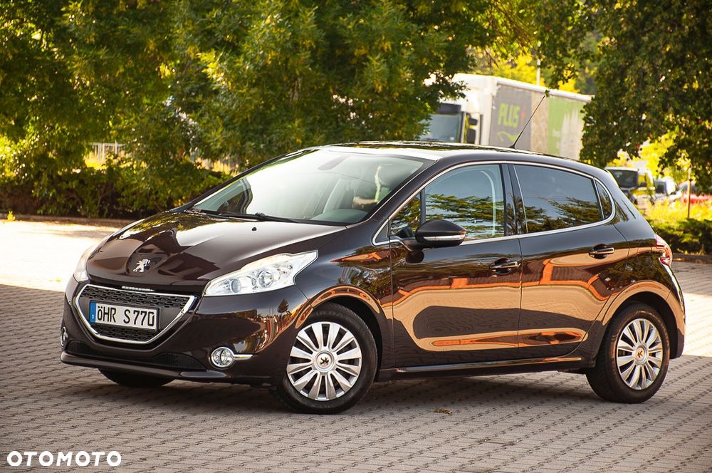 Peugeot 208 120 VTI Intuitive - 22
