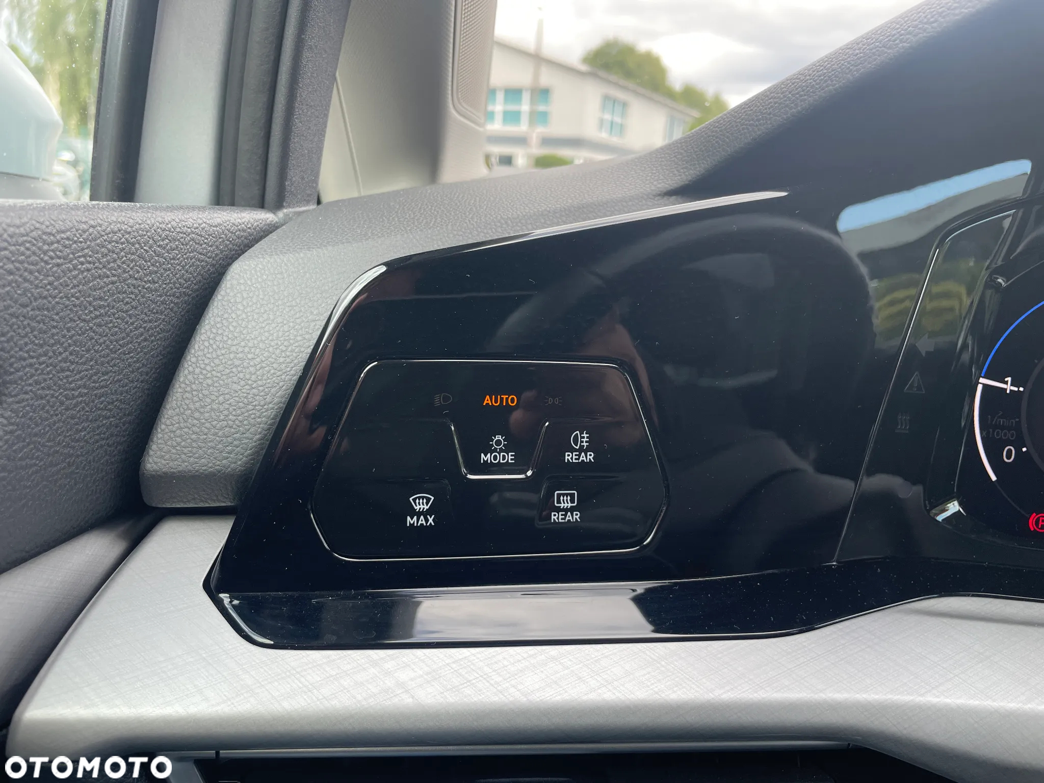 Volkswagen Golf VIII 2.0 TDI Life - 27