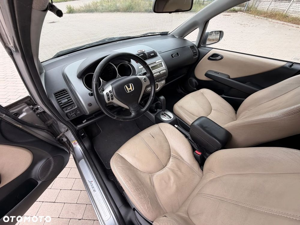 Honda Jazz 1.4 CVT ES Sport - 10