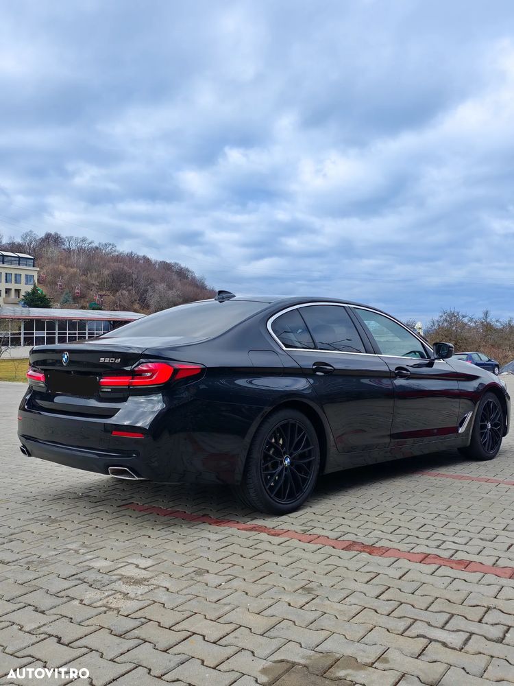 BMW Seria 5 520d Aut. Luxury Line - 10