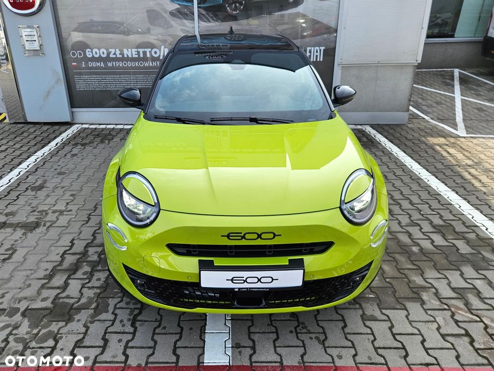 Fiat 600 1.2 Turbo Sport eDCT - 3
