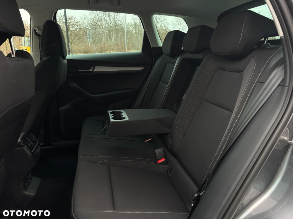 Skoda Karoq 1.5 TSI ACT Selection DSG - 12