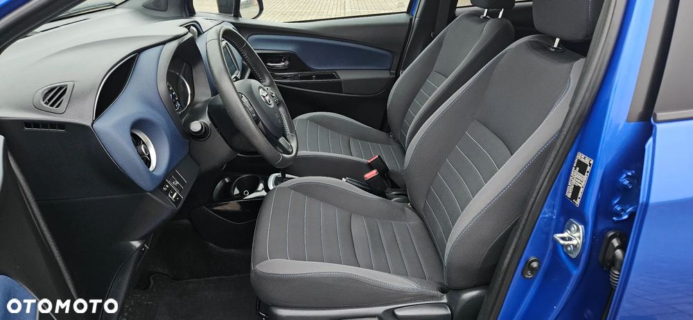 Toyota Yaris Hybrid 100 Selection Platinum - 10