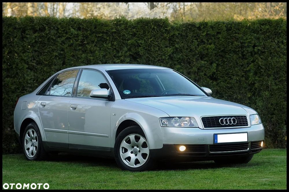 Audi A4 Limousine - 11
