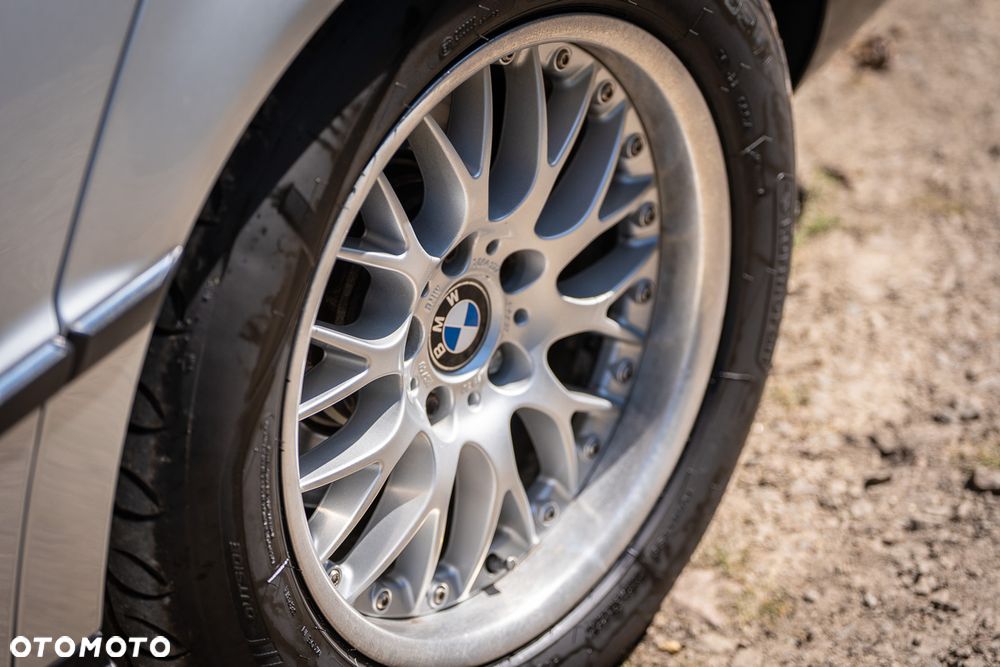 BMW Seria 7 735i - 19