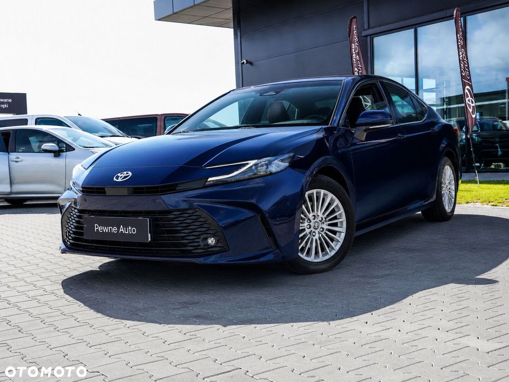 Toyota Camry - 3
