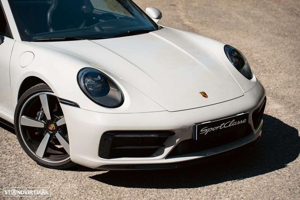 Porsche 911 (992) - 18