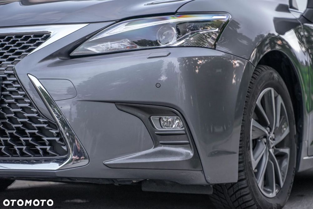 Lexus CT 200h Business Edition - 8