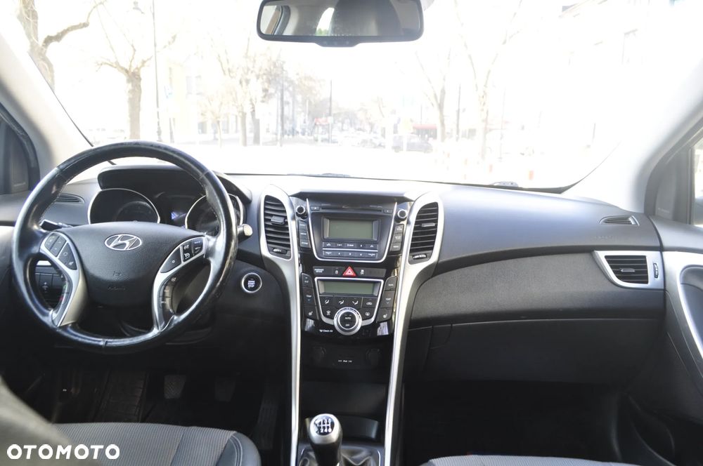 Hyundai i30 blue 1.6 CRDi YES Gold - 8