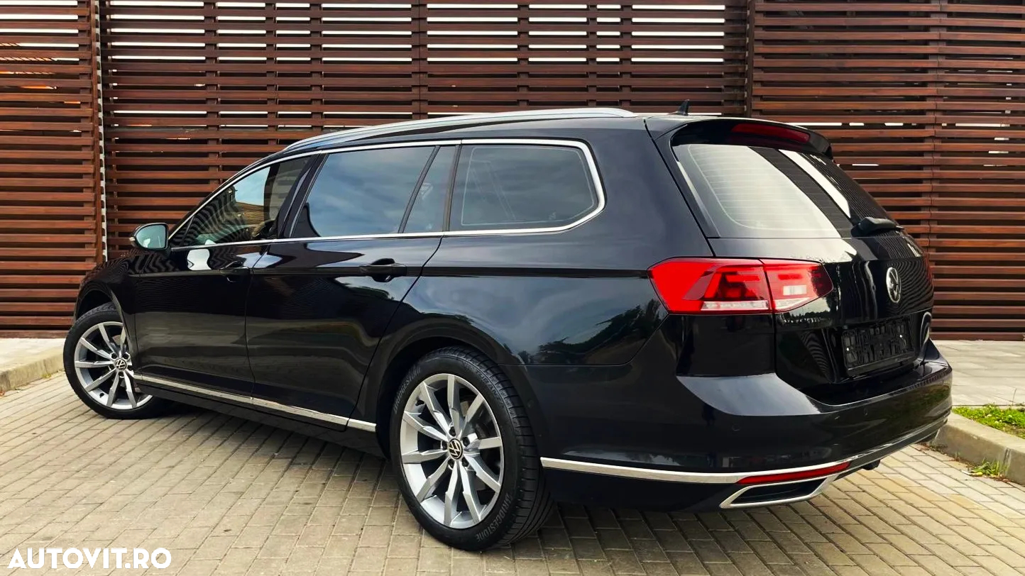 Volkswagen Passat Variant 2.0 TDI SCR DSG Elegance - 11