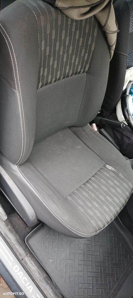 Dacia Logan - 3