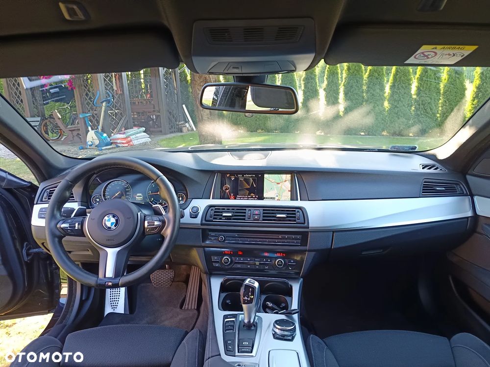 BMW Seria 5 520d xDrive - 16