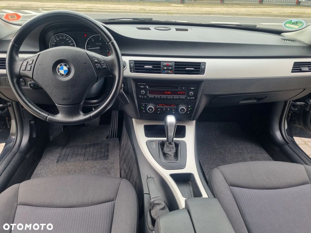 BMW Seria 3 318d DPF Edition Sport - 7