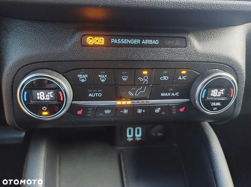 Ford Kuga 2.0 EcoBlue 4x4 ST-LINE X - 28