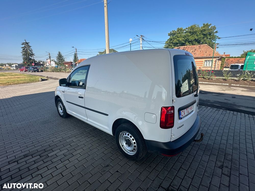 Volkswagen Caddy 2.0 TDI Comfortline DSG - 4