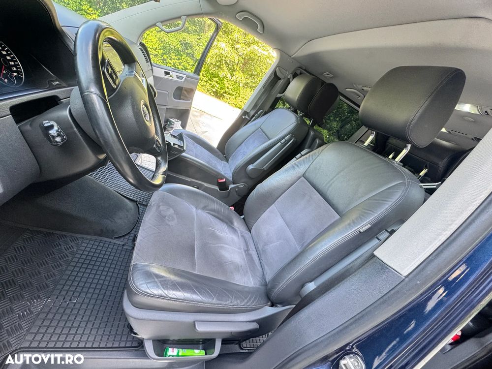 Volkswagen Multivan - 9