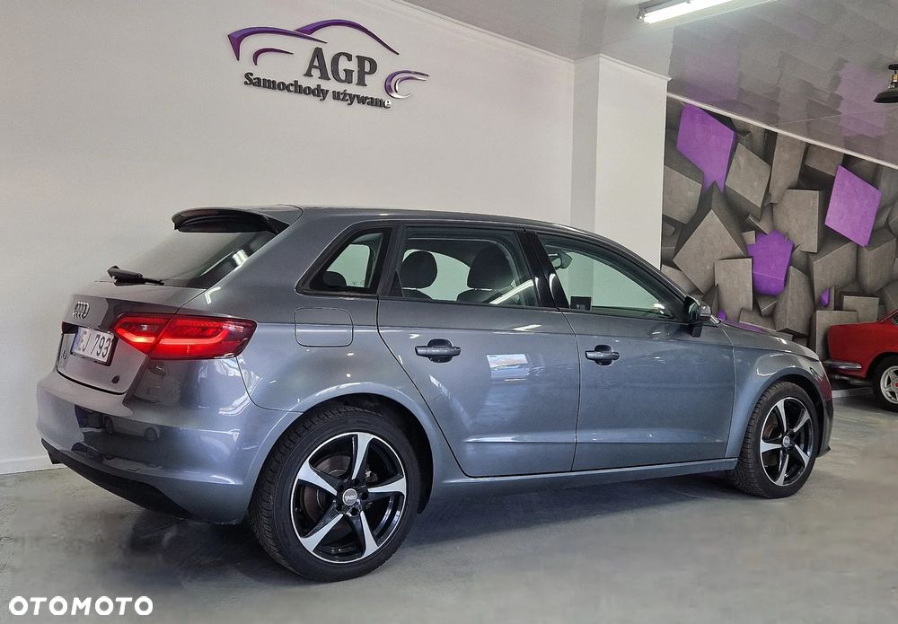 Audi A3 Sportback - 14