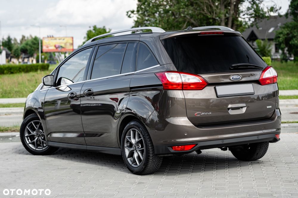 Ford Grand C-MAX - 13