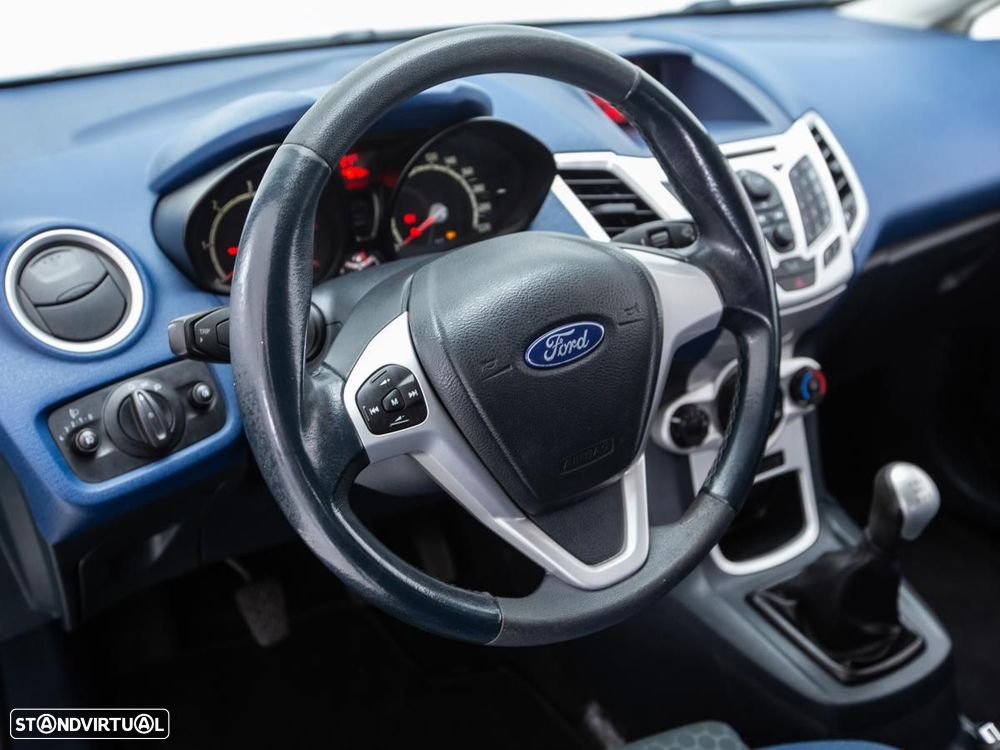 Ford Fiesta - 15
