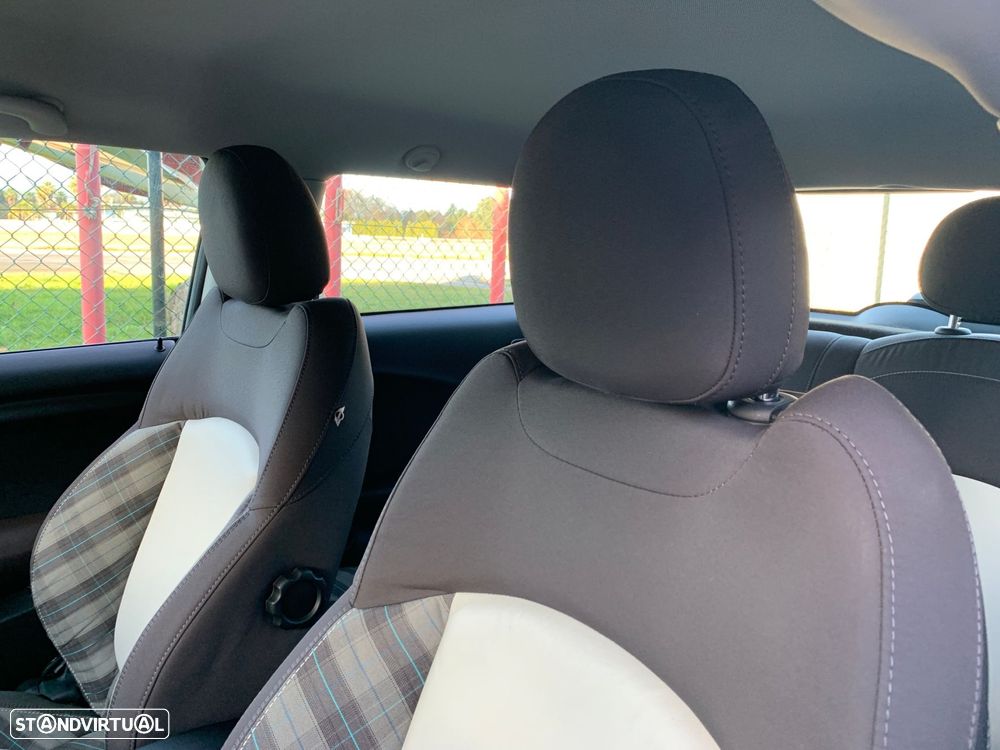 MINI 3 Portas One D - 11