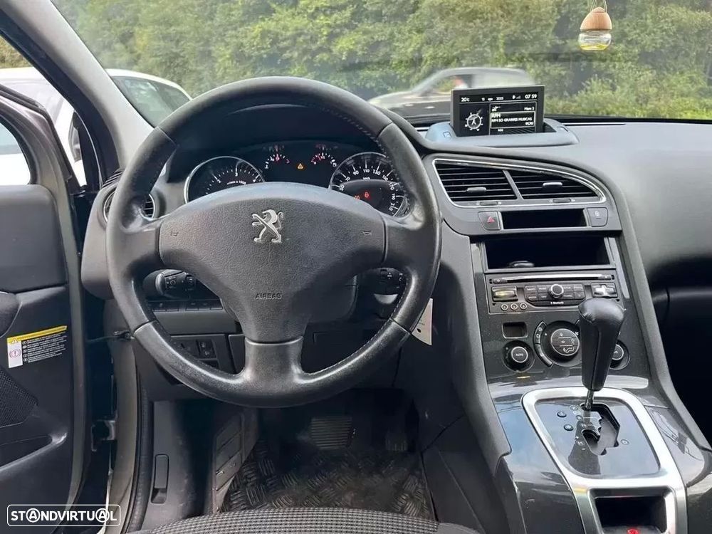 Peugeot 5008 - 8