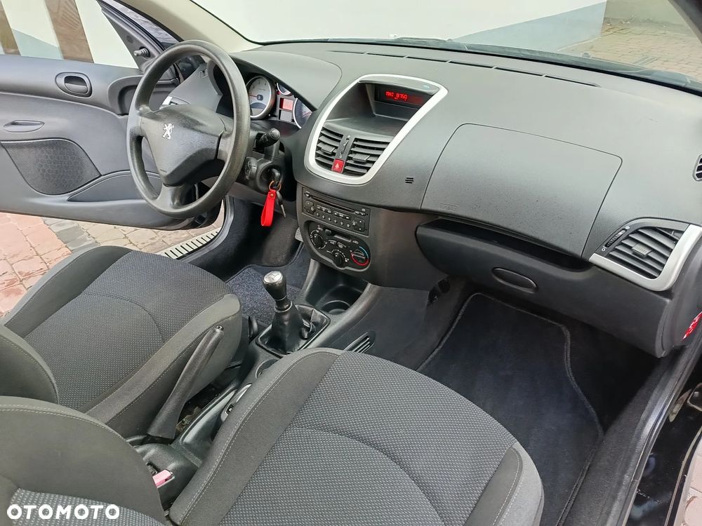 Peugeot 206 plus 75 - 9