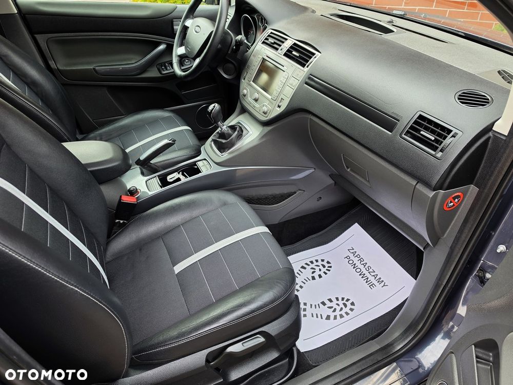 Ford Kuga 2.0 TDCi 2x4 Titanium - 26