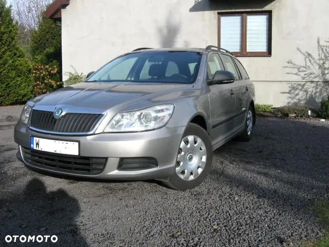 Skoda Octavia 1.6 Ambiente - 1