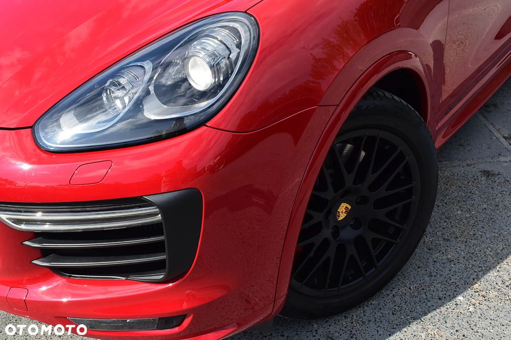 Porsche Cayenne GTS - 25