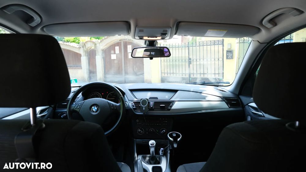 BMW X1 xDrive18d - 11