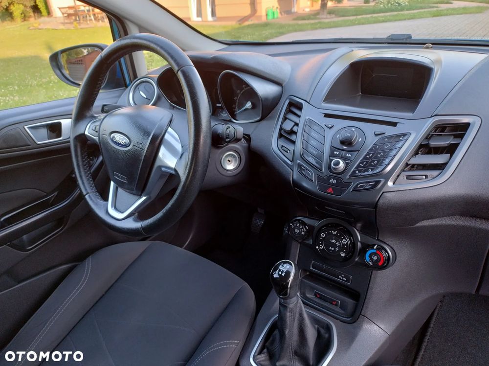 Ford Fiesta 1.25 Celebration - 29