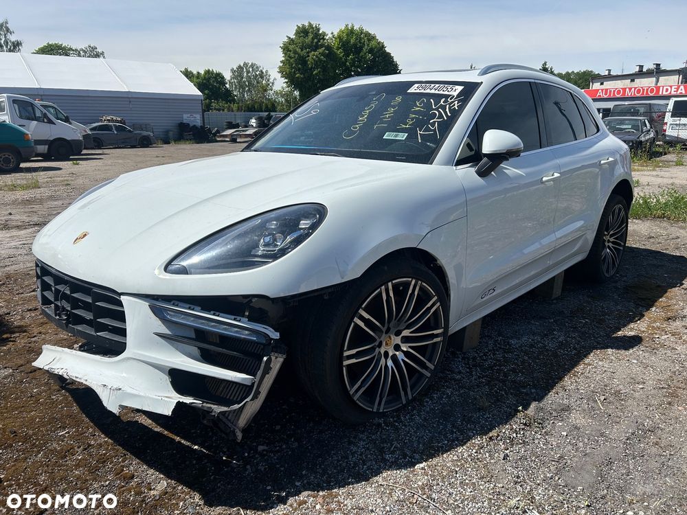 Porsche Macan GTS PDK - 1