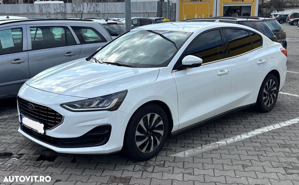 Ford Focus 1.0 EcoBoost Titanium - 3