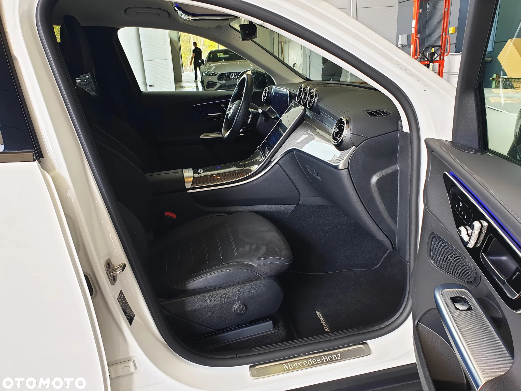 Mercedes-Benz GLC 300 de 4-Matic AMG Line - 17