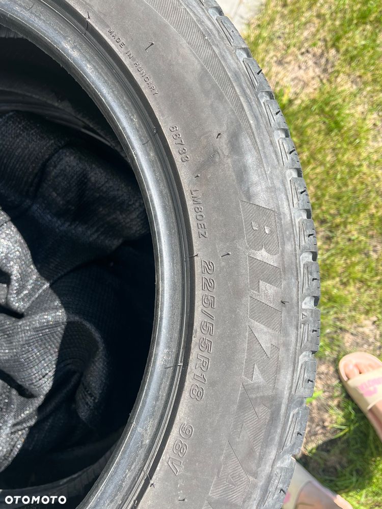 Opony zimowe Bridgestone Blizzak LM80 EVO - 3
