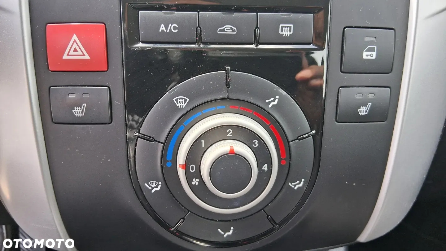 Kia Venga 1.4 CVVT Edition 7 - 16