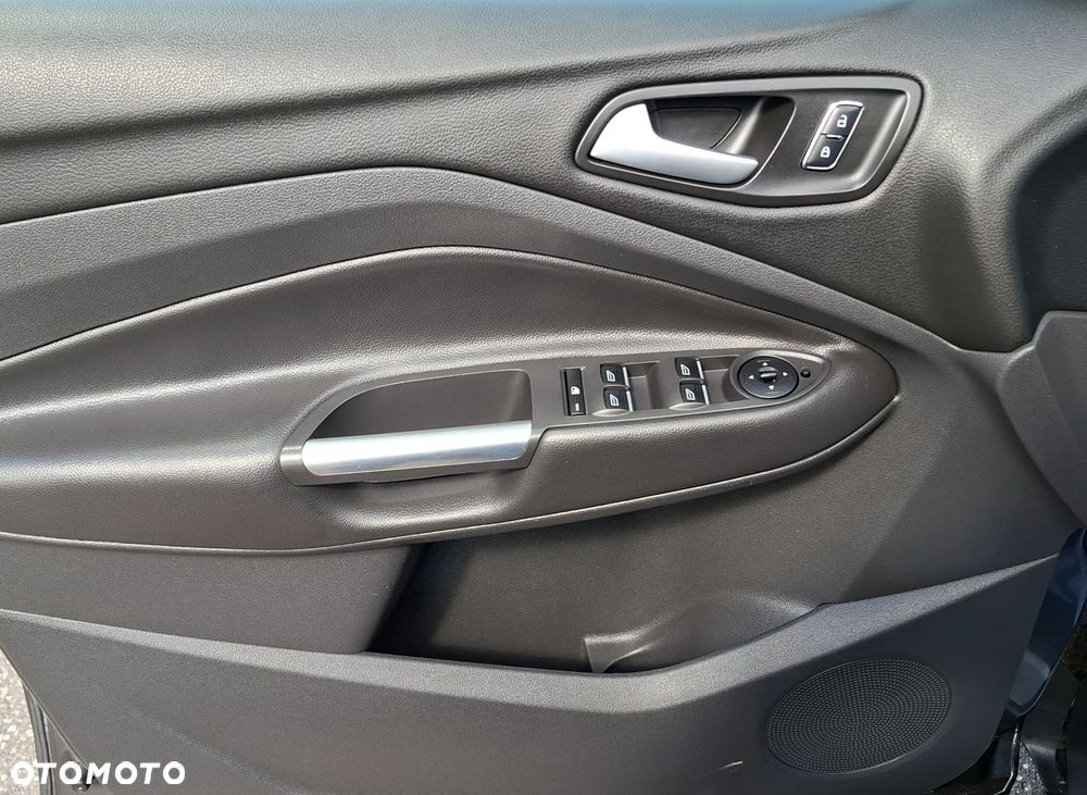 Ford Kuga 2.0 TDCi 4x4 Titanium - 25
