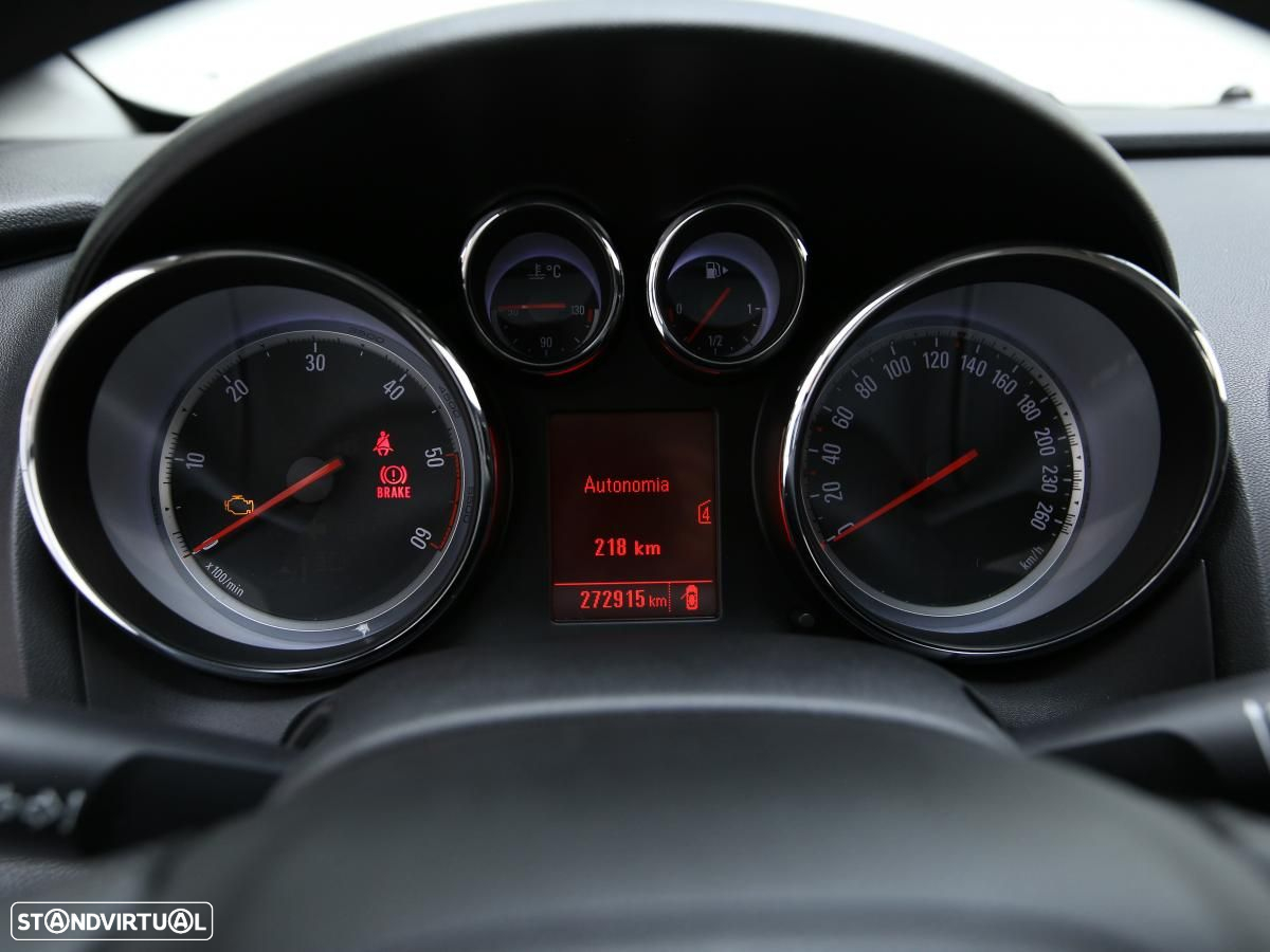 Opel Astra Sports Tourer - 19