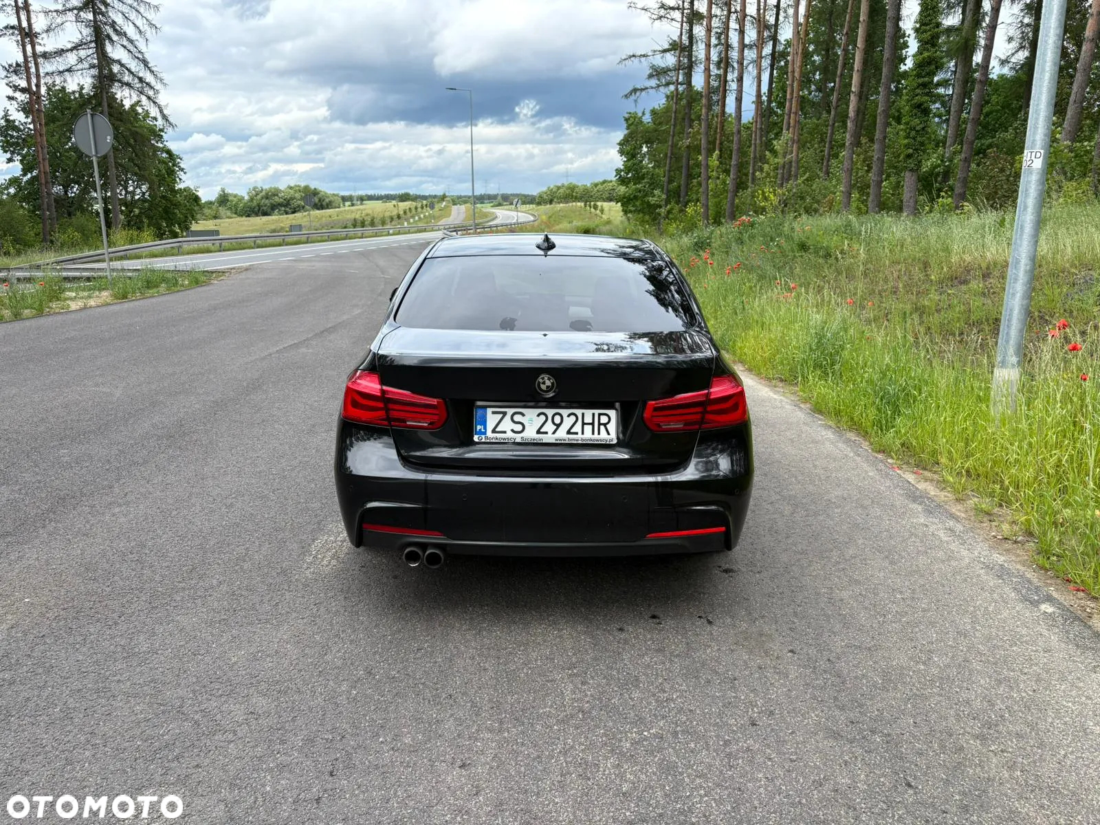 BMW Seria 3 330i xDrive - 4