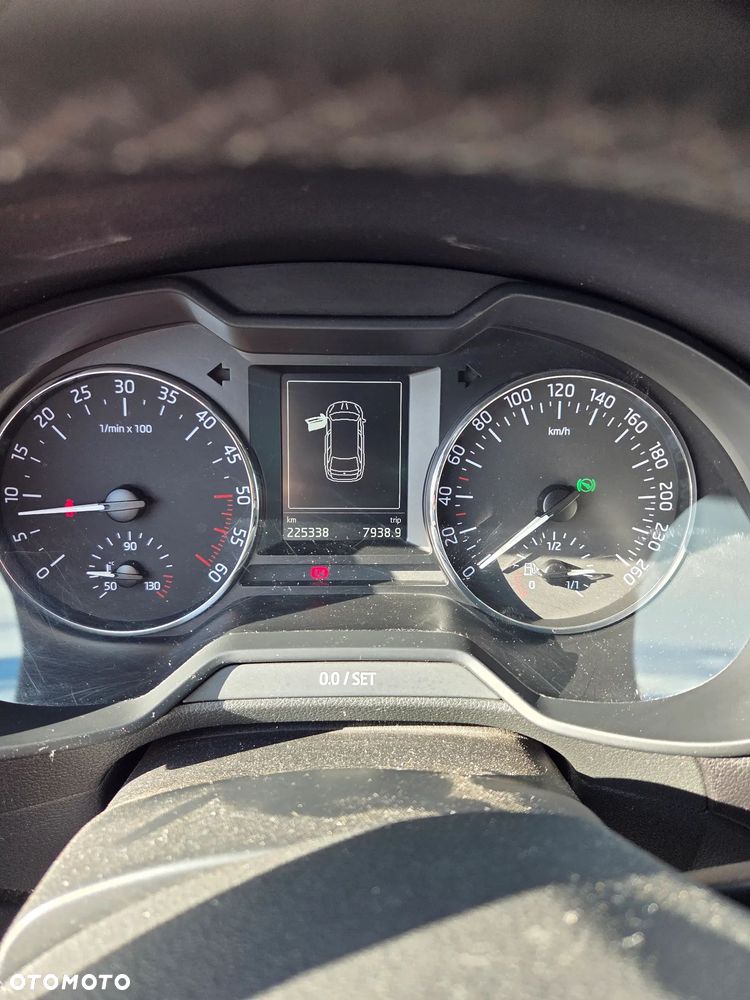 Skoda Octavia 2.0 TDI Ambition DSG - 11